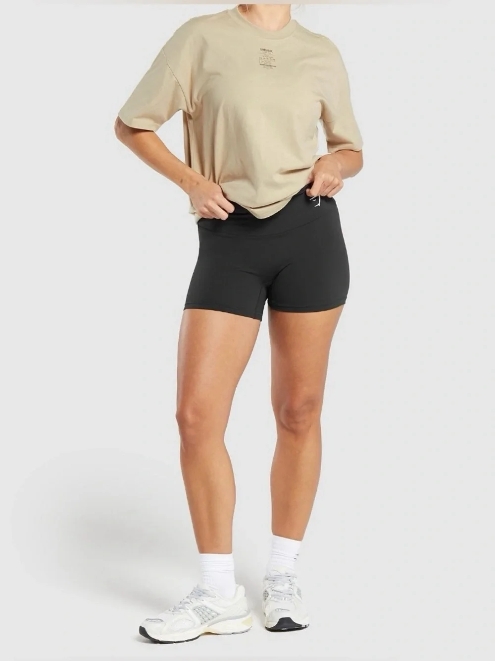 GYMSHARK Women’s XL Minimal Oversized T-Shirt Lifting Club Tan - Picture 4 of 14